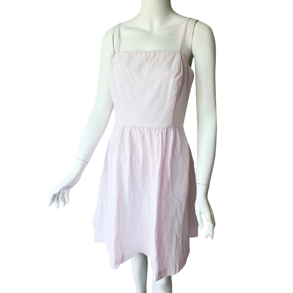 Vineyard Vines pink seersucker dress. Fully lined. Size medium. So cute!